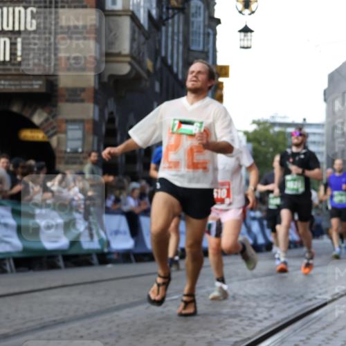 13.09.2026 - 21. swb-Marathon Bremen Strokosch-Dieckow http://msf.ph/oto/10331218 13.09.2026 13:15:25 Ziel 1510, 1664, 2383, 3357, 3504, 3717, 4382, 4992, 5003, 5149, 5294, 5298, 5385, 5417, 5471, 6351, 6379, 6521, 6528, 6717, 6773, 6902, 7190, 7432, 7497, 7515, 8238, 9253, 9338, 9363, 9483, 9797, 13137, 13139, 1033, 1445, 3346, 4212, 4653, 4663, 5533, 6162, 6526, 7203, 7291, 7992, 9029, 9391, 9475, 9777 meine-sportfotos.de