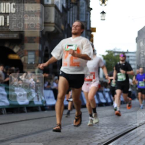 13.09.2026 - 21. swb-Marathon Bremen Strokosch-Dieckow http://msf.ph/oto/10331226 13.09.2026 13:15:25 Ziel 1510, 1664, 2383, 3357, 3504, 3717, 4382, 4992, 5003, 5149, 5294, 5298, 5385, 5417, 5471, 6351, 6379, 6521, 6528, 6717, 6773, 6902, 7190, 7432, 7497, 7515, 8238, 9253, 9338, 9363, 9483, 9797, 13137, 13139, 1033, 1445, 3346, 4212, 4653, 4663, 5533, 6162, 6526, 7203, 7291, 7992, 9029, 9391, 9475, 9777 meine-sportfotos.de