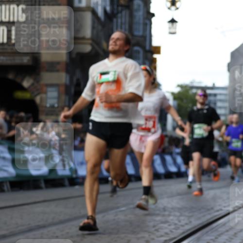 13.09.2026 - 21. swb-Marathon Bremen Strokosch-Dieckow http://msf.ph/oto/10331237 13.09.2026 13:15:25 Ziel 1510, 1664, 2383, 3357, 3504, 3717, 4382, 4992, 5003, 5149, 5294, 5298, 5385, 5417, 5471, 6351, 6379, 6521, 6528, 6717, 6773, 6902, 7190, 7432, 7497, 7515, 8238, 9253, 9338, 9363, 9483, 9797, 13137, 13139, 1033, 1445, 3346, 4212, 4653, 4663, 5533, 6162, 6526, 7203, 7291, 7992, 9029, 9391, 9475, 9777 meine-sportfotos.de