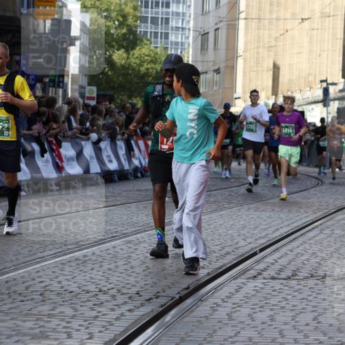 13.09.2026 - 21. swb-Marathon Bremen Strokosch-Dieckow http://msf.ph/oto/10331251 13.09.2026 13:25:23 Ziel 972, 1080, 1166, 1264, 1436, 1448, 2322, 2761, 3105, 4091, 4113, 4507, 4918, 4973, 6079, 6360, 6544, 6943, 7409, 7854, 8245, 9073, 9152, 9360, 9493, 13088, 191, 209, 1650, 3124, 3186, 3806, 4717, 5703, 5755, 5814, 7252, 8545, 8597, 8695, 8890, 9468, 9506 meine-sportfotos.de