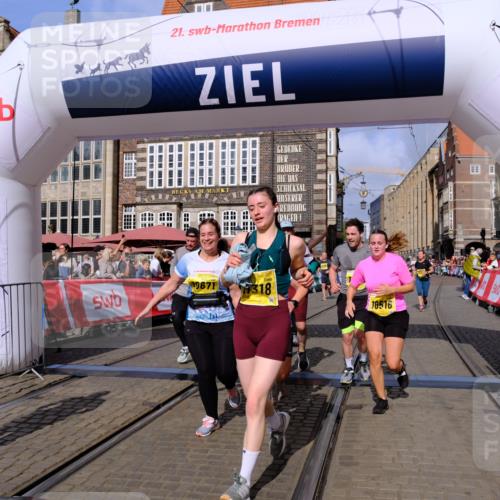 13.09.2026 - 21. swb-Marathon Bremen Tim E. http://msf.ph/oto/10331301 13.09.2026 11:04:23 Ziel 10291, 10390, 10403, 10516, 10607, 10659, 10671, 10672, 10720, 10726, 10912, 10913, 11149, 11221, 11318, 11319, 11470, 11471, 11511, 11539, 11618, 11726, 11909, 12001, 12103, 12113, 12140, 12260, 12276, 12392, 12433 meine-sportfotos.de