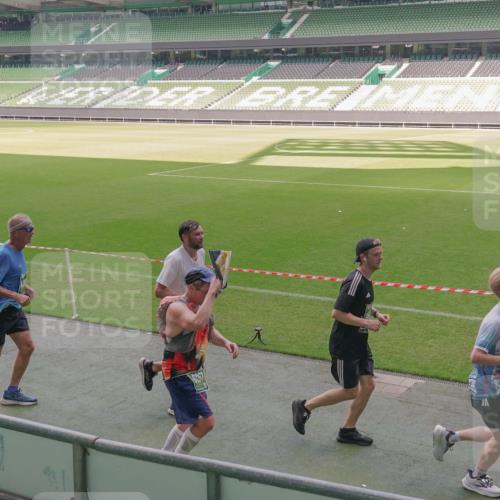 13.09.2026 - 21. swb-Marathon Bremen Michael Burmester http://msf.ph/oto/10331375 13.09.2026 13:03:02 Laufen im Stadion 150, 488, 531, 596, 722, 725, 762, 936, 940, 946, 1006, 1014, 1163, 1250, 1436, 1458, 1460, 1611, 1649, 1771, 2033, 2047, 2062, 2223, 2276, 2292, 2345, 2364, 2378, 2421, 2434, 2513, 2625, 2638, 2666, 2668, 2779, 2900, 2934, 2977, 2987, 3013, 3044, 3114, 3135, 3163, 3164, 3187, 3248, 3258, 3294, 3334, 3360, 3392, 3402, 3460, 3496, 3510, 3527, 3576, 3585, 3597, 3603, 3618, 3667, 3721, 3806, 3846, 3852, 3859, 3893, 3938, 3970, 3983, 4000, 4077, 4133, 4506, 4558 meine-sportfotos.de