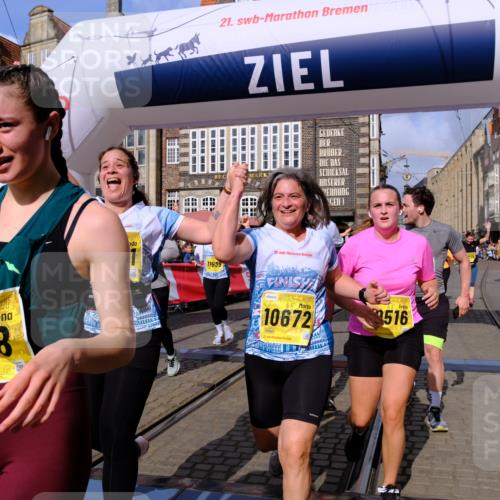 13.09.2026 - 21. swb-Marathon Bremen Tim E. http://msf.ph/oto/10331387 13.09.2026 11:04:24 Ziel 10182, 10291, 10390, 10516, 10607, 10659, 10671, 10672, 10720, 10726, 10912, 10913, 11221, 11318, 11319, 11336, 11470, 11471, 11539, 11618, 11726, 11909, 12001, 12103, 12113, 12140, 12260, 12276, 12392, 12433 meine-sportfotos.de