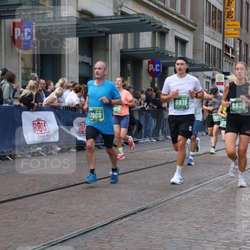 13.09.2026 - 21. swb-Marathon Bremen Strokosch-Dieckow http://msf.ph/oto/10331426 13.09.2026 13:22:43 Ziel 1809, 1900, 1935, 1963, 2040, 2367, 2827, 2914, 2961, 3098, 3145, 3233, 3374, 3560, 3729, 3920, 5114, 6737, 6792, 7909, 8231, 8304, 8377, 8646, 8671, 8672, 8732, 8787, 8819, 8820, 9921, 388, 913, 1933, 2402, 2481, 2771, 2806, 3855, 4483, 4697, 6707, 6792, 6891, 7586, 8547, 8551, 8694, 9090, 9510 meine-sportfotos.de