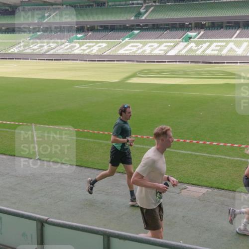 13.09.2026 - 21. swb-Marathon Bremen Michael Burmester http://msf.ph/oto/10331442 13.09.2026 13:03:05 Laufen im Stadion 150, 210, 488, 531, 596, 722, 725, 762, 881, 936, 940, 946, 1006, 1014, 1163, 1250, 1436, 1458, 1460, 1611, 1649, 1771, 2047, 2062, 2223, 2276, 2292, 2345, 2364, 2378, 2421, 2434, 2513, 2625, 2638, 2666, 2668, 2779, 2900, 2934, 2977, 2987, 3013, 3044, 3114, 3135, 3163, 3164, 3187, 3248, 3258, 3294, 3334, 3360, 3392, 3402, 3460, 3496, 3510, 3527, 3576, 3579, 3585, 3597, 3603, 3618, 3667, 3721, 3806, 3846, 3852, 3859, 3893, 3938, 3970, 3983, 4000, 4077, 4133, 4506, 4558 meine-sportfotos.de