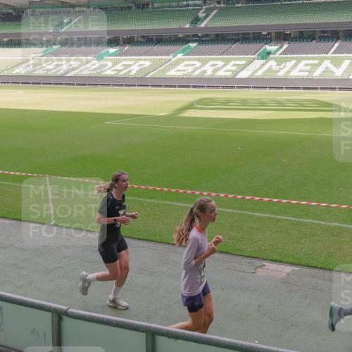 13.09.2026 - 21. swb-Marathon Bremen Michael Burmester http://msf.ph/oto/10331516 13.09.2026 13:03:09 Laufen im Stadion 150, 210, 488, 531, 596, 722, 725, 762, 881, 936, 940, 946, 1014, 1163, 1250, 1458, 1460, 1479, 1611, 1649, 1771, 2047, 2223, 2276, 2292, 2345, 2364, 2378, 2421, 2434, 2513, 2625, 2638, 2666, 2668, 2779, 2851, 2900, 2934, 2977, 2987, 3013, 3044, 3114, 3135, 3163, 3164, 3187, 3248, 3258, 3294, 3334, 3360, 3392, 3402, 3454, 3460, 3496, 3510, 3527, 3576, 3579, 3585, 3597, 3603, 3618, 3667, 3721, 3846, 3852, 3859, 3893, 3938, 3970, 3983, 4000, 4077, 4133, 4506, 4558 meine-sportfotos.de