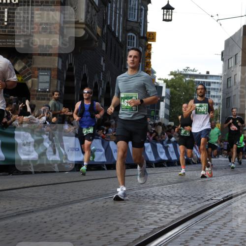 13.09.2026 - 21. swb-Marathon Bremen Strokosch-Dieckow http://msf.ph/oto/10331532 13.09.2026 13:15:32 Ziel 1664, 3357, 3743, 4111, 4382, 4992, 5003, 5149, 5294, 5385, 5417, 6011, 6351, 6521, 6717, 6773, 6902, 7190, 7432, 7497, 7515, 7717, 7730, 8086, 8254, 8255, 9253, 9338, 9363, 9483, 13137, 13139, 1033, 1445, 2733, 3119, 3422, 3536, 3689, 3836, 3991, 4573, 5533, 5588, 6162, 6515, 7203, 9029, 9475, 9777, 13249 meine-sportfotos.de
