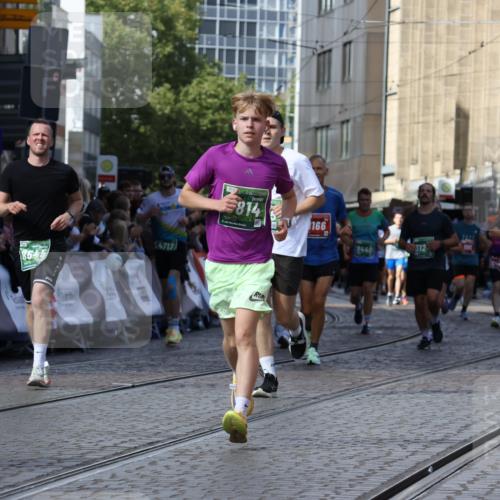 13.09.2026 - 21. swb-Marathon Bremen Strokosch-Dieckow http://msf.ph/oto/10331547 13.09.2026 13:25:26 Ziel 972, 1080, 1166, 1264, 1436, 1448, 2322, 3105, 4091, 4113, 4459, 4507, 4918, 4973, 6079, 6544, 6943, 7306, 7326, 7409, 8245, 9036, 9073, 9152, 9360, 9493, 13088, 191, 209, 1650, 1752, 3124, 3186, 3806, 4717, 4927, 5703, 5755, 5814, 8545, 8597, 8890, 9440, 9468, 9506 meine-sportfotos.de