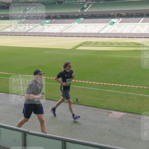 13.09.2026 - 21. swb-Marathon Bremen Michael Burmester http://msf.ph/oto/10331621 13.09.2026 13:03:17 Laufen im Stadion 150, 209, 210, 488, 596, 722, 725, 762, 881, 936, 940, 1014, 1163, 1250, 1343, 1458, 1460, 1479, 1611, 1649, 1653, 1771, 2223, 2276, 2292, 2345, 2364, 2378, 2421, 2434, 2513, 2625, 2666, 2668, 2779, 2851, 2900, 2934, 2977, 2987, 3013, 3044, 3114, 3135, 3163, 3164, 3187, 3248, 3258, 3294, 3334, 3360, 3392, 3402, 3454, 3460, 3496, 3510, 3527, 3576, 3579, 3585, 3597, 3603, 3618, 3721, 3846, 3852, 3859, 3893, 3938, 3970, 3983, 4000, 4077, 4133, 4506, 4558 meine-sportfotos.de