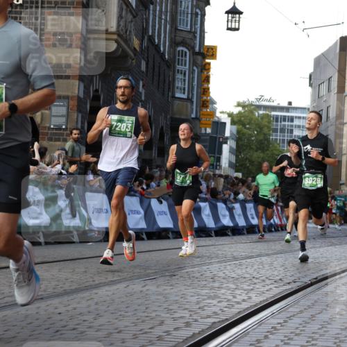 13.09.2026 - 21. swb-Marathon Bremen Strokosch-Dieckow http://msf.ph/oto/10331644 13.09.2026 13:15:33 Ziel 1664, 3357, 3743, 4111, 4382, 4992, 5003, 5149, 5294, 5385, 5417, 6011, 6351, 6521, 6773, 6902, 7190, 7432, 7497, 7515, 7717, 7730, 8086, 8254, 8255, 9253, 9338, 9363, 9483, 13137, 13139, 1033, 2733, 3119, 3422, 3536, 3689, 3836, 3991, 4573, 5533, 5588, 6162, 6515, 9029, 9475, 9777, 13249 meine-sportfotos.de