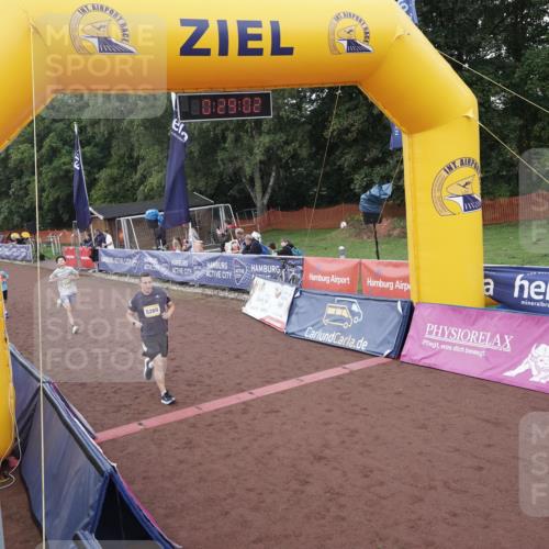 13.09.2026 - Airport Race Dennis Weichert http://msf.ph/oto/10331815 13.09.2026 10:29:35 Ziel 4110, 4111, 4118, 5038, 5269, 5348, 5436 meine-sportfotos.de
