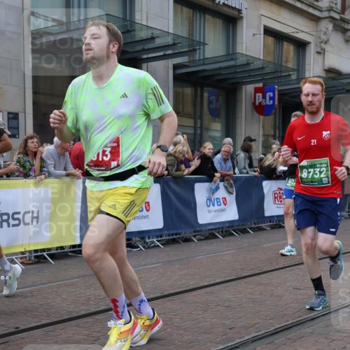 13.09.2026 - 21. swb-Marathon Bremen Strokosch-Dieckow http://msf.ph/oto/10331928 13.09.2026 13:22:54 Ziel 1809, 1900, 1935, 2306, 2367, 2427, 2827, 2899, 2914, 2961, 3098, 3233, 3374, 3531, 3729, 3920, 5114, 5820, 5821, 6923, 7909, 8045, 8231, 8304, 8671, 8672, 8732, 8787, 8819, 8820, 8863, 9436, 9827, 9921, 10127, 388, 913, 1963, 2040, 2402, 2771, 2806, 3145, 3560, 4483, 6707, 6737, 6792, 7586, 8377, 8547, 8551, 8646, 8694, 9090, 9510 meine-sportfotos.de