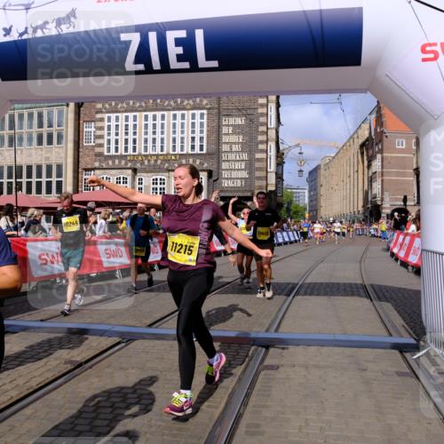 13.09.2026 - 21. swb-Marathon Bremen Tim E. http://msf.ph/oto/10331952 13.09.2026 11:04:39 Ziel 10182, 10245, 10291, 10526, 10613, 10755, 11214, 11215, 11221, 11248, 11336, 11410, 11720, 11726, 11740, 12009, 12276, 12929 meine-sportfotos.de