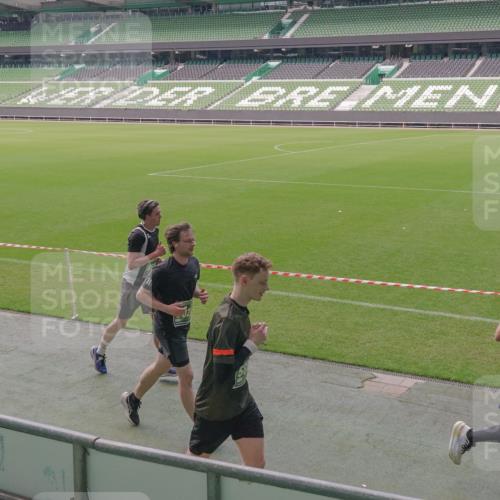 13.09.2026 - 21. swb-Marathon Bremen Michael Burmester http://msf.ph/oto/10331981 13.09.2026 13:03:50 Laufen im Stadion 209, 210, 488, 534, 565, 596, 725, 762, 881, 936, 940, 1014, 1343, 1373, 1456, 1458, 1460, 1479, 1611, 1649, 1653, 1771, 2223, 2276, 2364, 2369, 2421, 2430, 2434, 2452, 2513, 2625, 2779, 2851, 2872, 2891, 2900, 2910, 2934, 2957, 2977, 3028, 3114, 3135, 3217, 3258, 3360, 3402, 3419, 3425, 3454, 3460, 3496, 3510, 3521, 3576, 3579, 3585, 3597, 3618, 3796, 3846, 3852, 3859, 3893, 3909, 3938, 3970, 3983, 4077, 4133, 4506, 4558, 242 meine-sportfotos.de