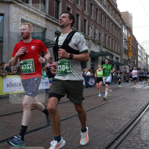 13.09.2026 - 21. swb-Marathon Bremen Strokosch-Dieckow http://msf.ph/oto/10331985 13.09.2026 13:22:54 Ziel 1809, 1900, 1935, 2306, 2367, 2427, 2827, 2899, 2914, 2961, 3098, 3233, 3374, 3531, 3729, 3920, 5114, 5820, 5821, 6923, 7909, 8045, 8231, 8304, 8671, 8672, 8732, 8787, 8819, 8820, 8863, 9436, 9827, 9921, 10127, 388, 913, 1963, 2040, 2402, 2771, 2806, 3145, 3560, 4483, 6707, 6737, 6792, 7586, 8377, 8547, 8551, 8646, 8694, 9090, 9510 meine-sportfotos.de