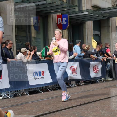 13.09.2026 - 21. swb-Marathon Bremen Strokosch-Dieckow http://msf.ph/oto/10332003 13.09.2026 11:03:24 Ziel 10090, 10091, 10152, 10327, 10357, 10420, 10429, 10569, 10796, 10902, 10918, 10950, 11211, 11325, 11411, 11451, 11595, 11655, 11746, 11868, 11967, 12074, 12504, 10092, 10150, 10187, 10195, 10237, 10309, 10528, 10531, 10598, 10715, 10724, 10727, 10904, 10959, 11070, 11493, 11598, 11676, 11773, 11830, 11836, 12068, 12184, 12185, 12214, 12421, 12432, 12483, 12611 meine-sportfotos.de