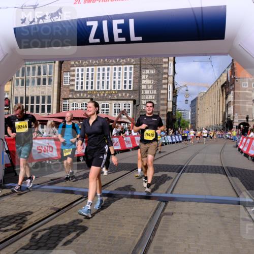 13.09.2026 - 21. swb-Marathon Bremen Tim E. http://msf.ph/oto/10332020 13.09.2026 11:04:40 Ziel 10160, 10182, 10245, 10291, 10526, 10613, 10755, 11214, 11215, 11221, 11248, 11336, 11410, 11720, 11740, 11761, 12009, 12929 meine-sportfotos.de