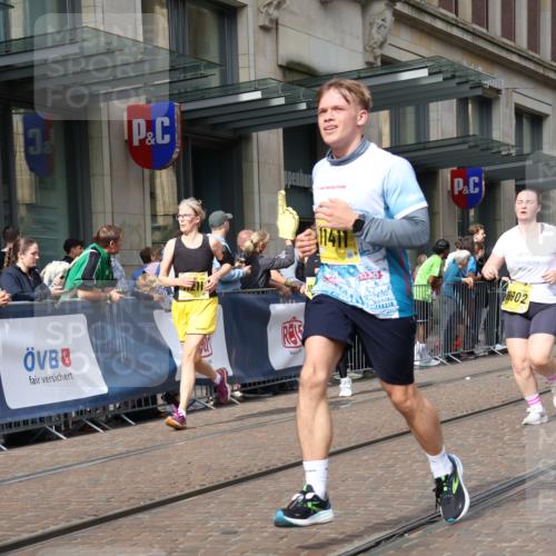13.09.2026 - 21. swb-Marathon Bremen Strokosch-Dieckow http://msf.ph/oto/10332143 13.09.2026 11:03:27 Ziel 10090, 10091, 10152, 10327, 10357, 10403, 10420, 10429, 10569, 10659, 10720, 10796, 10902, 10918, 10950, 11149, 11211, 11325, 11411, 11451, 11511, 11595, 11655, 11746, 11868, 11967, 12074, 12504, 10092, 10150, 10187, 10195, 10237, 10309, 10528, 10531, 10598, 10724, 10727, 10904, 10959, 11070, 11211, 11411, 11493, 11598, 11676, 11773, 11830, 11836, 12068, 12184, 12185, 12214, 12611 meine-sportfotos.de