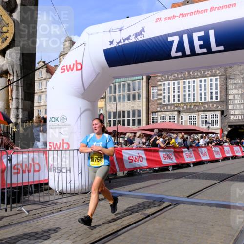 13.09.2026 - 21. swb-Marathon Bremen Tim E. http://msf.ph/oto/10332185 13.09.2026 11:04:44 Ziel 10160, 10182, 10245, 10526, 10613, 10711, 10755, 10877, 11214, 11215, 11248, 11336, 11410, 11720, 11740, 11761, 11991, 12009, 12929 meine-sportfotos.de