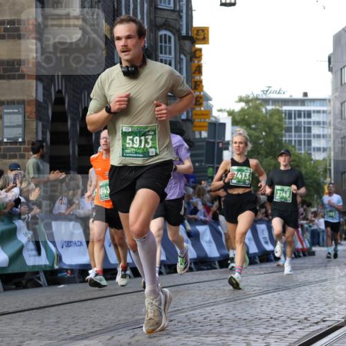 13.09.2026 - 21. swb-Marathon Bremen Strokosch-Dieckow http://msf.ph/oto/10332235 13.09.2026 13:15:55 Ziel 1033, 1445, 3346, 3536, 3836, 3991, 4212, 4573, 4653, 4663, 5533, 5588, 6162, 6515, 6526, 7203, 7291, 7346, 7992, 9029, 9391, 9475, 9777, 13249, 145, 663, 1955, 2623, 3134, 3149, 4128, 4823, 5430, 6106, 6744, 7307, 7413, 8487, 9278, 13158 meine-sportfotos.de