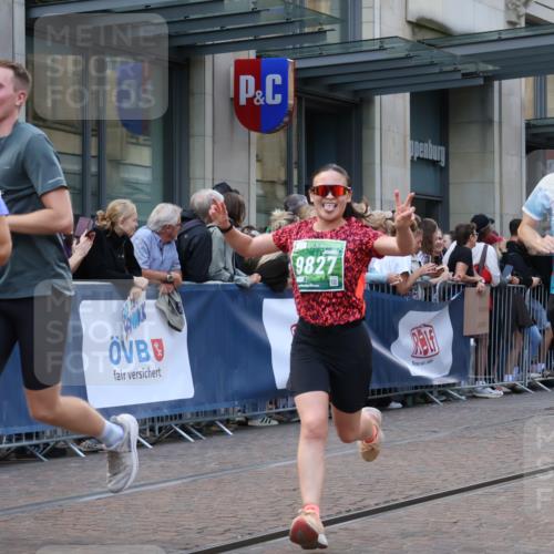 13.09.2026 - 21. swb-Marathon Bremen Strokosch-Dieckow http://msf.ph/oto/10332242 13.09.2026 13:23:01 Ziel 1900, 2306, 2371, 2409, 2427, 2827, 2899, 2961, 3078, 3173, 3374, 3531, 3729, 3861, 3920, 3939, 5114, 5820, 5821, 6923, 8045, 8231, 8304, 8732, 8787, 8863, 9088, 9196, 9436, 9827, 10127, 913, 1809, 1935, 1963, 2040, 2367, 2771, 2806, 2914, 3098, 3145, 3233, 3560, 5114, 6707, 6737, 6792, 7909, 8377, 8551, 8646, 8671, 8672, 8819, 8820, 9090, 9510, 9921 meine-sportfotos.de