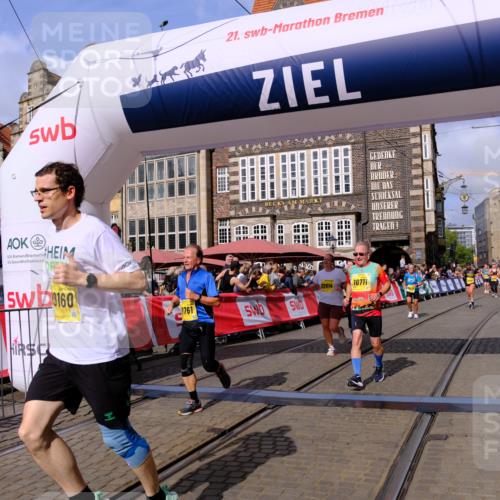 13.09.2026 - 21. swb-Marathon Bremen Tim E. http://msf.ph/oto/10332251 13.09.2026 11:04:48 Ziel 10160, 10245, 10526, 10711, 10755, 10877, 11114, 11214, 11215, 11248, 11364, 11410, 11592, 11720, 11740, 11761, 11991, 12009, 12929 meine-sportfotos.de