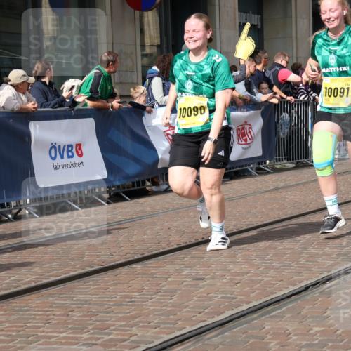 13.09.2026 - 21. swb-Marathon Bremen Strokosch-Dieckow http://msf.ph/oto/10332376 13.09.2026 11:03:33 Ziel 10090, 10091, 10152, 10327, 10357, 10403, 10429, 10569, 10607, 10659, 10720, 10726, 10796, 10912, 10918, 10950, 11149, 11319, 11325, 11451, 11470, 11471, 11511, 11595, 11618, 11868, 11967, 12074, 12140, 12260, 12392, 12433, 12504, 10092, 10150, 10187, 10237, 10309, 10420, 10724, 10902, 10904, 11211, 11411, 11598, 11655, 11746, 11773, 11830, 12068, 12184, 12185, 12611 meine-sportfotos.de