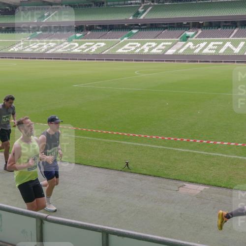 13.09.2026 - 21. swb-Marathon Bremen Michael Burmester http://msf.ph/oto/10332379 13.09.2026 13:04:26 Laufen im Stadion 178, 209, 210, 488, 534, 536, 565, 596, 725, 762, 881, 940, 1014, 1239, 1307, 1343, 1373, 1456, 1458, 1479, 1611, 1627, 1649, 1653, 1656, 1687, 1771, 1780, 1914, 1932, 1941, 2023, 2089, 2126, 2223, 2369, 2430, 2434, 2452, 2513, 2602, 2625, 2723, 2742, 2851, 2867, 2872, 2891, 2910, 2919, 2934, 2957, 2959, 2977, 3028, 3135, 3217, 3320, 3343, 3360, 3402, 3419, 3425, 3454, 3460, 3510, 3521, 3579, 3597, 3618, 3796, 3846, 3859, 3909, 4077, 242 meine-sportfotos.de