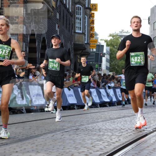 13.09.2026 - 21. swb-Marathon Bremen Strokosch-Dieckow http://msf.ph/oto/10332395 13.09.2026 13:15:57 Ziel 1033, 1445, 2733, 3119, 3346, 3536, 3836, 3991, 4212, 4573, 4653, 4663, 5533, 5588, 6162, 6515, 6526, 7203, 7291, 7992, 9029, 9391, 9475, 9777, 13249, 481, 663, 1955, 2623, 3134, 3149, 4128, 5430, 6106, 6744, 8398, 8487, 13008, 13158 meine-sportfotos.de