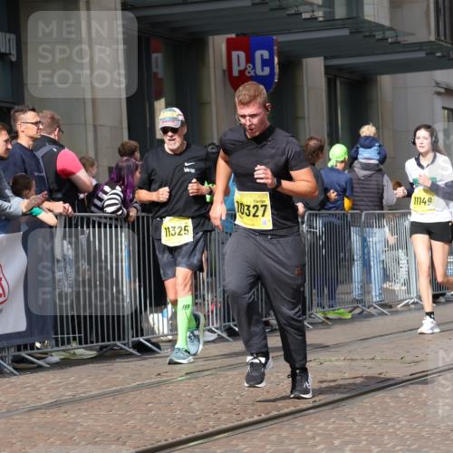 13.09.2026 - 21. swb-Marathon Bremen Strokosch-Dieckow http://msf.ph/oto/10332429 13.09.2026 11:03:34 Ziel 10090, 10091, 10152, 10327, 10357, 10403, 10429, 10569, 10607, 10659, 10720, 10726, 10796, 10912, 10913, 10918, 10950, 11149, 11319, 11325, 11451, 11470, 11471, 11511, 11595, 11618, 11868, 11967, 12074, 12140, 12260, 12392, 12433, 12504, 10092, 10150, 10187, 10237, 10309, 10420, 10569, 10724, 10902, 10904, 11211, 11411, 11598, 11655, 11746, 11773, 11830, 12068, 12074, 12184, 12185, 12611 meine-sportfotos.de