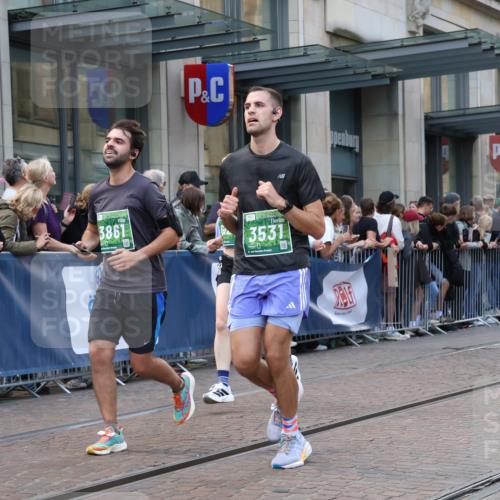 13.09.2026 - 21. swb-Marathon Bremen Strokosch-Dieckow http://msf.ph/oto/10332449 13.09.2026 13:23:06 Ziel 135, 672, 2306, 2371, 2409, 2427, 2490, 2627, 2899, 3078, 3138, 3173, 3531, 3856, 3861, 3939, 5820, 5821, 6843, 6848, 6923, 8045, 8231, 8560, 8863, 9088, 9196, 9436, 9827, 10127, 913, 1809, 1900, 1935, 1963, 2040, 2367, 2827, 2914, 2961, 3098, 3145, 3233, 3374, 3560, 3729, 3920, 5114, 6737, 6792, 7909, 8231, 8304, 8377, 8646, 8671, 8672, 8732, 8787, 8819, 8820, 9921 meine-sportfotos.de