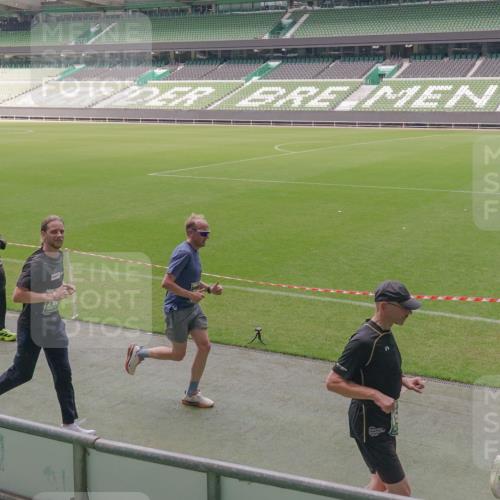 13.09.2026 - 21. swb-Marathon Bremen Michael Burmester http://msf.ph/oto/10332488 13.09.2026 13:04:31 Laufen im Stadion 178, 209, 210, 323, 488, 534, 536, 565, 596, 647, 725, 762, 881, 940, 1014, 1073, 1239, 1307, 1343, 1373, 1456, 1458, 1479, 1627, 1649, 1653, 1656, 1687, 1771, 1780, 1914, 1932, 1941, 2023, 2089, 2126, 2223, 2369, 2430, 2434, 2452, 2602, 2625, 2723, 2742, 2764, 2851, 2867, 2872, 2891, 2910, 2919, 2934, 2957, 2959, 2977, 2985, 3028, 3030, 3135, 3217, 3320, 3343, 3360, 3402, 3419, 3425, 3454, 3460, 3510, 3521, 3579, 3597, 3618, 3796, 3846, 3859, 3909, 242 meine-sportfotos.de