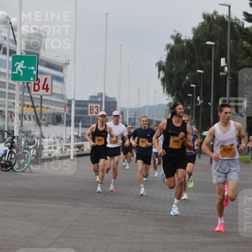 13.09.2026 - Kiel Lauf Andreas Tolksdorf http://msf.ph/oto/10332493 13.09.2026 09:51:31 Kiellinie 4, 3, 4645, 4621, 4858, 8240, 6302 meine-sportfotos.de