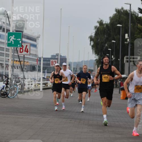 13.09.2026 - Kiel Lauf Andreas Tolksdorf http://msf.ph/oto/10332517 13.09.2026 09:51:31 Kiellinie 4, 3, 4645, 4621, 6, 4858, 8240 meine-sportfotos.de