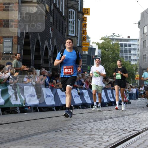 13.09.2026 - 21. swb-Marathon Bremen Strokosch-Dieckow http://msf.ph/oto/10332579 13.09.2026 13:16:04 Ziel 982, 1033, 1445, 2733, 3119, 3422, 3536, 3689, 3836, 3991, 4573, 5474, 5533, 5588, 6162, 6481, 6515, 7203, 9029, 9122, 9475, 9777, 13249, 481, 663, 740, 755, 1605, 3134, 6106, 6721, 6744, 8398, 9031, 9115, 13008, 13158 meine-sportfotos.de