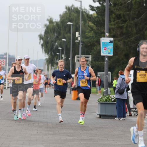 13.09.2026 - Kiel Lauf Andreas Tolksdorf http://msf.ph/oto/10332601 13.09.2026 09:51:33 Kiellinie 4, 3, 045, 4621, 9678, 4858 meine-sportfotos.de