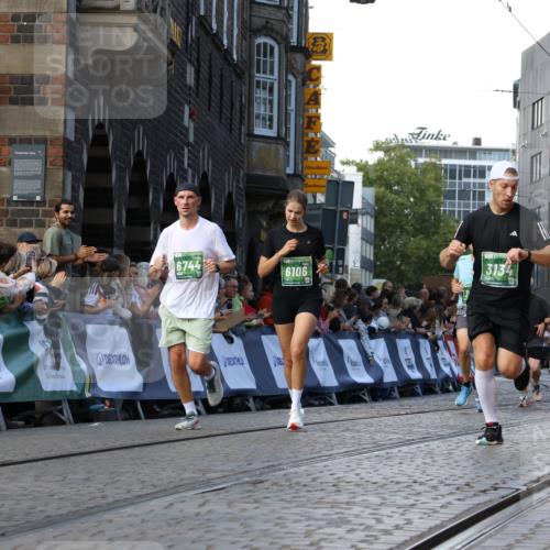 13.09.2026 - 21. swb-Marathon Bremen Strokosch-Dieckow http://msf.ph/oto/10332637 13.09.2026 13:16:06 Ziel 982, 1033, 2733, 3119, 3422, 3536, 3689, 3836, 3991, 4573, 5474, 5533, 5588, 5913, 6481, 6515, 9029, 9122, 9475, 9777, 13149, 13249, 481, 663, 740, 755, 792, 1605, 3134, 5554, 6106, 6721, 6744, 8398, 9031, 9115, 13008 meine-sportfotos.de