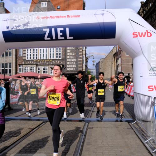 13.09.2026 - 21. swb-Marathon Bremen Tim E. http://msf.ph/oto/10332653 13.09.2026 11:05:05 Ziel 10198, 10283, 10315, 10481, 10729, 10741, 10855, 10856, 10940, 11006, 11114, 11133, 11272, 11364, 11366, 11395, 11518, 11592, 11705, 11757, 11939, 12005, 12420, 12493, 12495, 12498, 12500, 12502, 12563 meine-sportfotos.de