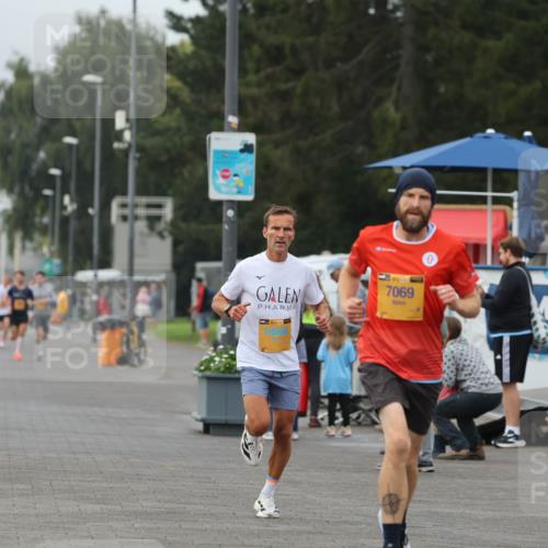 13.09.2026 - Kiel Lauf Andreas Tolksdorf http://msf.ph/oto/10332660 13.09.2026 09:51:41 Kiellinie 8809, 67, 7069, 6 meine-sportfotos.de