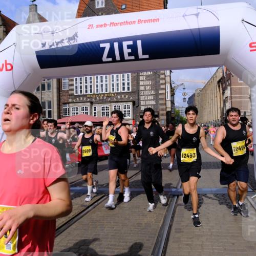 13.09.2026 - 21. swb-Marathon Bremen Tim E. http://msf.ph/oto/10332704 13.09.2026 11:05:05 Ziel 10198, 10283, 10315, 10481, 10729, 10741, 10855, 10856, 10940, 11006, 11114, 11133, 11272, 11364, 11366, 11395, 11518, 11592, 11705, 11757, 11939, 12005, 12420, 12493, 12495, 12498, 12500, 12502, 12563 meine-sportfotos.de