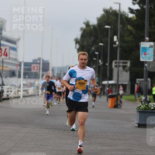 13.09.2026 - Kiel Lauf Andreas Tolksdorf http://msf.ph/oto/10332710 13.09.2026 09:51:42 Kiellinie 3, 4, 83, 38, 8809 meine-sportfotos.de