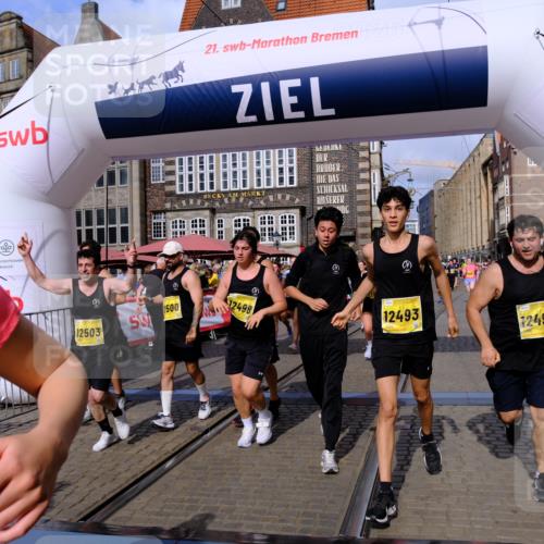 13.09.2026 - 21. swb-Marathon Bremen Tim E. http://msf.ph/oto/10332728 13.09.2026 11:05:05 Ziel 10198, 10283, 10315, 10481, 10729, 10741, 10855, 10856, 10940, 11006, 11114, 11133, 11272, 11364, 11366, 11395, 11518, 11592, 11705, 11757, 11939, 12005, 12420, 12493, 12495, 12498, 12500, 12502, 12563 meine-sportfotos.de