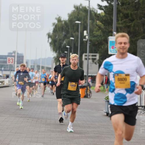 13.09.2026 - Kiel Lauf Andreas Tolksdorf http://msf.ph/oto/10332757 13.09.2026 09:51:44 Kiellinie 4, 3, 10850, 8809 meine-sportfotos.de