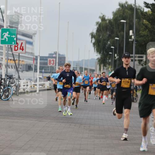 13.09.2026 - Kiel Lauf Andreas Tolksdorf http://msf.ph/oto/10332779 13.09.2026 09:51:45 Kiellinie 4, 3, 11798, 10850 meine-sportfotos.de