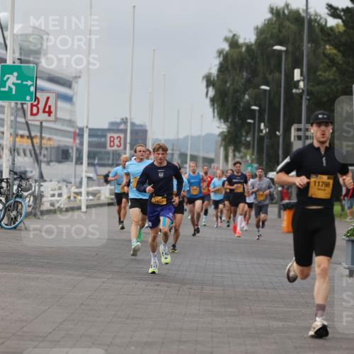13.09.2026 - Kiel Lauf Andreas Tolksdorf http://msf.ph/oto/10332818 13.09.2026 09:51:46 Kiellinie 3, 84, 3, 2457, 11798, 10850 meine-sportfotos.de