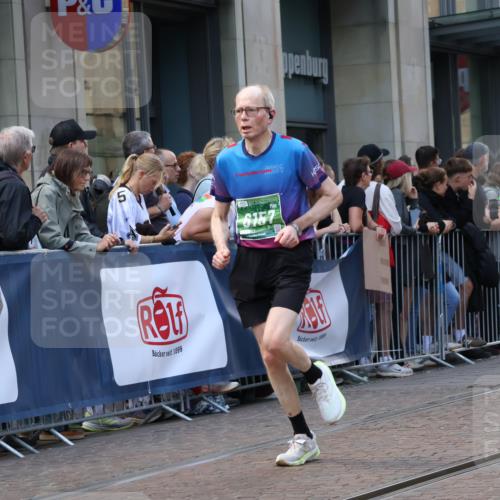 13.09.2026 - 21. swb-Marathon Bremen Strokosch-Dieckow http://msf.ph/oto/10332842 13.09.2026 13:23:24 Ziel 135, 672, 2288, 2371, 2409, 2485, 2490, 2517, 2560, 2627, 3078, 3138, 3173, 3642, 3856, 3939, 4601, 4671, 5011, 5116, 5231, 5908, 6157, 6332, 6648, 6843, 6848, 7216, 7357, 7475, 8051, 8052, 8095, 8290, 8560, 9088, 9196, 10115, 13197, 1809, 1900, 1935, 2306, 2367, 2371, 2427, 2827, 2899, 2961, 3233, 3374, 3531, 3729, 3861, 3920, 5114, 5820, 5821, 6923, 8045, 8231, 8304, 8732, 8787, 8863, 9436, 9827, 10127 meine-sportfotos.de