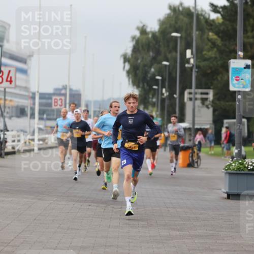 13.09.2026 - Kiel Lauf Andreas Tolksdorf http://msf.ph/oto/10332878 13.09.2026 09:51:47 Kiellinie 4, 33, 8, 3, 29, 7457 meine-sportfotos.de