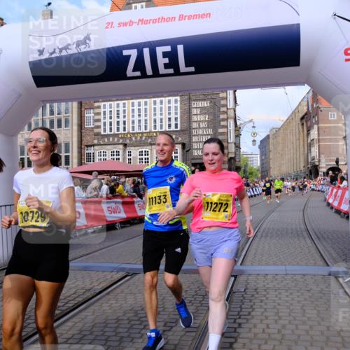 13.09.2026 - 21. swb-Marathon Bremen Tim E. http://msf.ph/oto/10332930 13.09.2026 11:05:10 Ziel 10198, 10283, 10315, 10465, 10481, 10729, 10741, 10850, 10855, 10856, 10940, 10975, 11006, 11133, 11272, 11366, 11395, 11518, 11705, 11757, 11939, 12005, 12235, 12420, 12493, 12495, 12498, 12500, 12502, 12522, 12563 meine-sportfotos.de