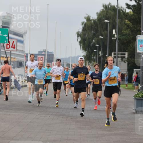 13.09.2026 - Kiel Lauf Andreas Tolksdorf http://msf.ph/oto/10332968 13.09.2026 09:51:51 Kiellinie 3, 4, 1, 3, 3465, 937, 9298, 6958, 8656, 7195 meine-sportfotos.de