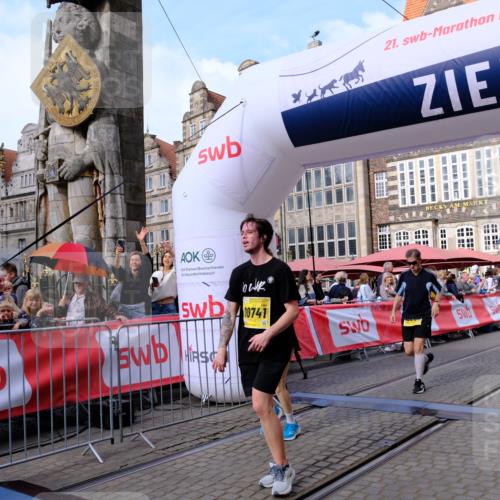 13.09.2026 - 21. swb-Marathon Bremen Tim E. http://msf.ph/oto/10332973 13.09.2026 11:05:14 Ziel 10198, 10283, 10315, 10465, 10729, 10741, 10850, 10855, 10856, 10940, 10975, 11006, 11133, 11272, 11395, 11518, 11757, 11939, 12002, 12005, 12064, 12235, 12420, 12493, 12495, 12498, 12500, 12502, 12522, 12563 meine-sportfotos.de
